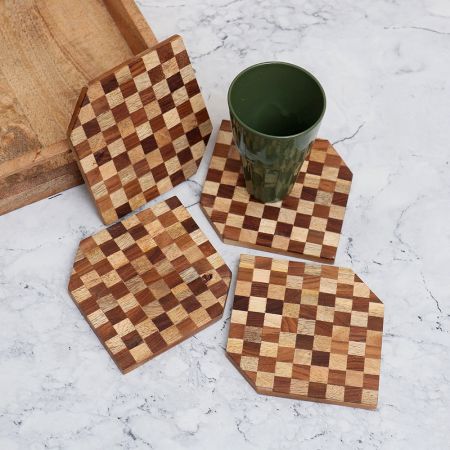 Beautiful Check Pattern Wooden Coasters - Pack of 4